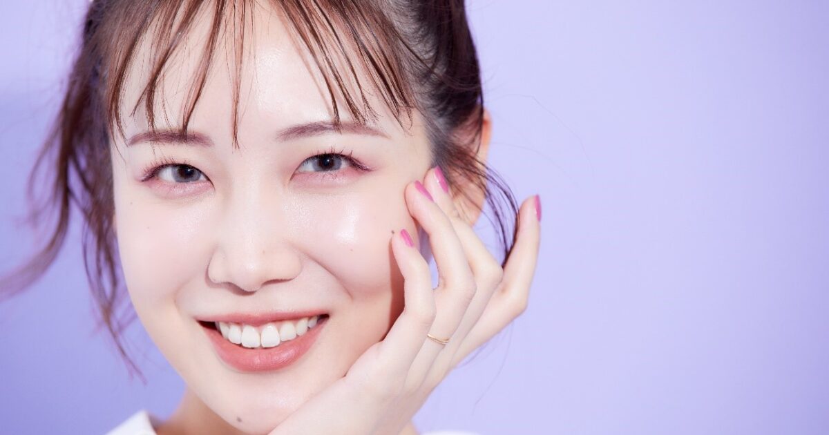【記事/YouTuberサラ】学生で社会人レベルの収入を得て独立。美容系YouTuberのセルフブランディング