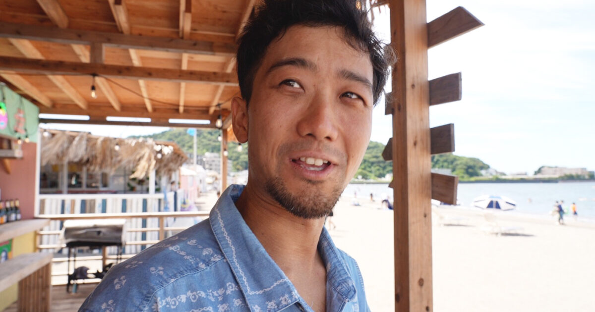 瑛人。 香水』瑛人。逗子「海の家」ではたらく現在。紅白出場後「ちょっと