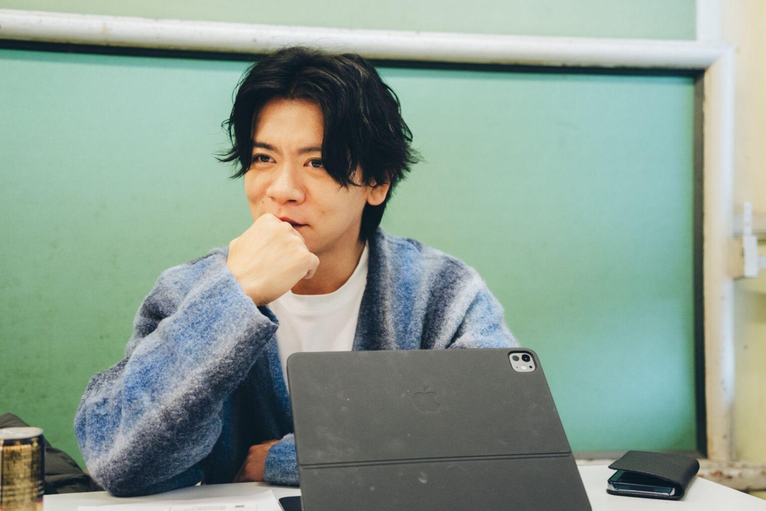 「本当は、はたらきたくない」郵便局7年→M-1王者。マジラブ・野田クリスタルの”ズルして稼ぐ”はたらき方 | スタジオパーソル